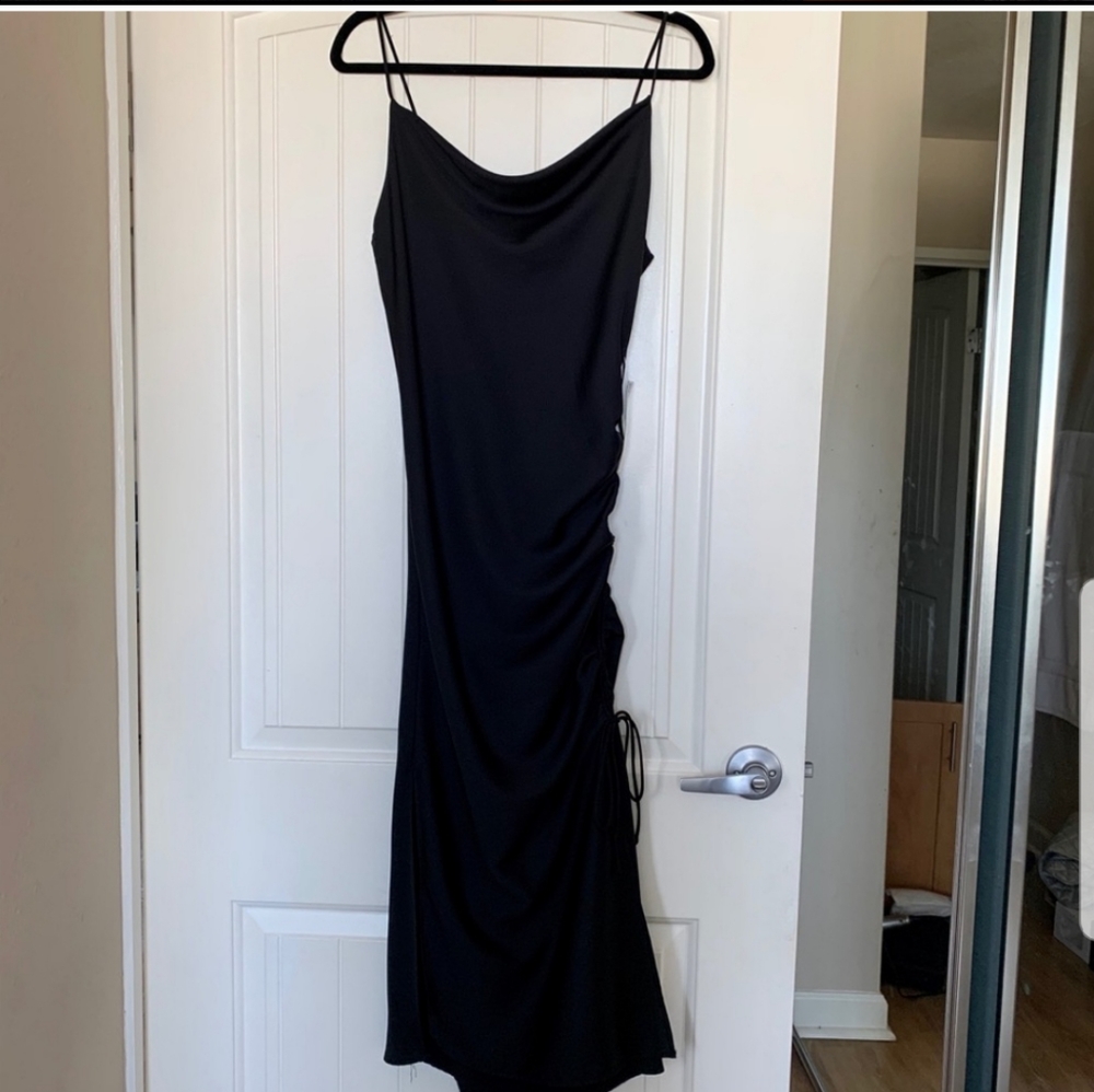 Zara black dress - Picture 2 of 5